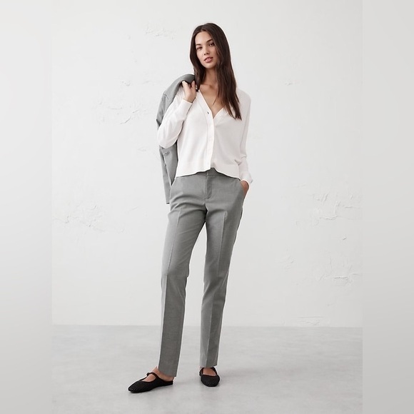 Banana Republic Pants - Banana Republic Ryan Curvy Fit Pants in Gray